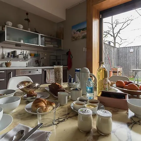 D'hotes Oyasumi Bed & Breakfast